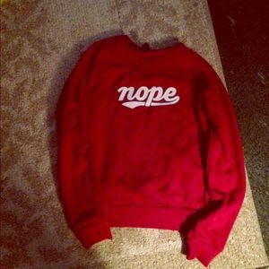 Burgundy sweat shirt